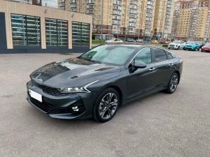 Клиент сдаёт старое авто для оперативного выкупа